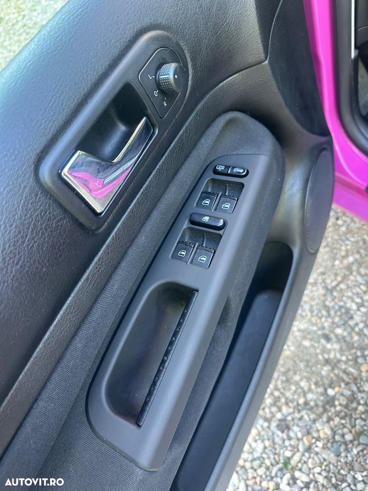 Volkswagen Golf - 8