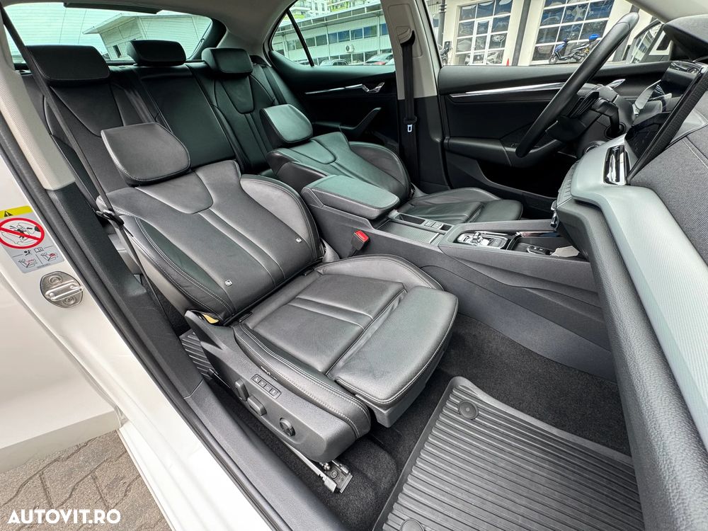 Skoda Octavia 2.0 TDI STYLE DSG - 12