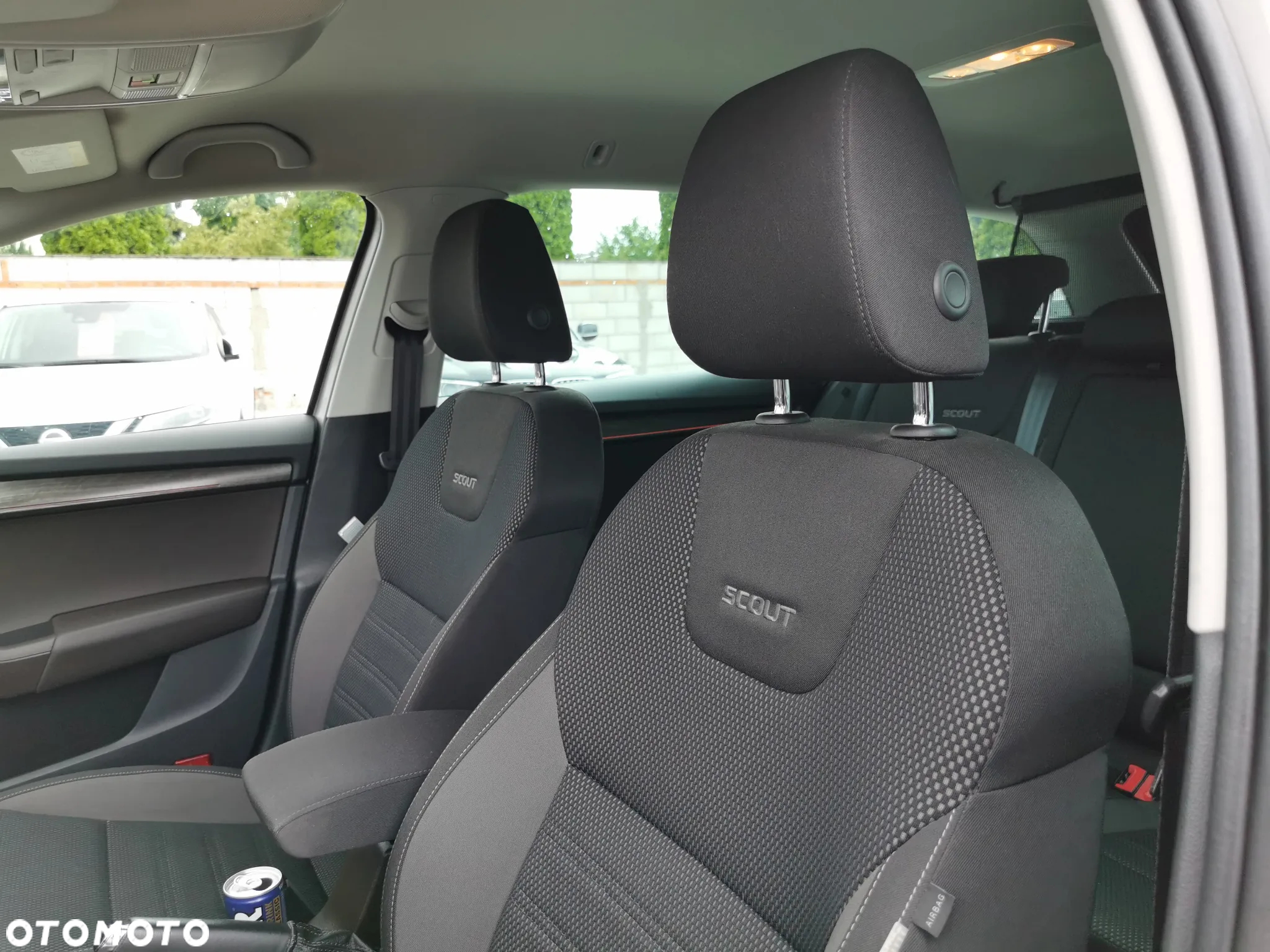 Skoda Octavia Combi 2.0 TDI 4x4 Scout - 13