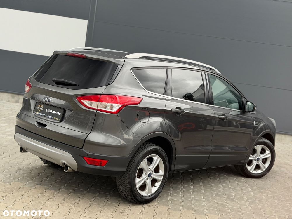 Ford Kuga 2.0 TDCi FWD Titanium - 4