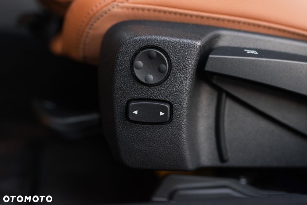 BMW Seria 3 320d Luxury Line - 30