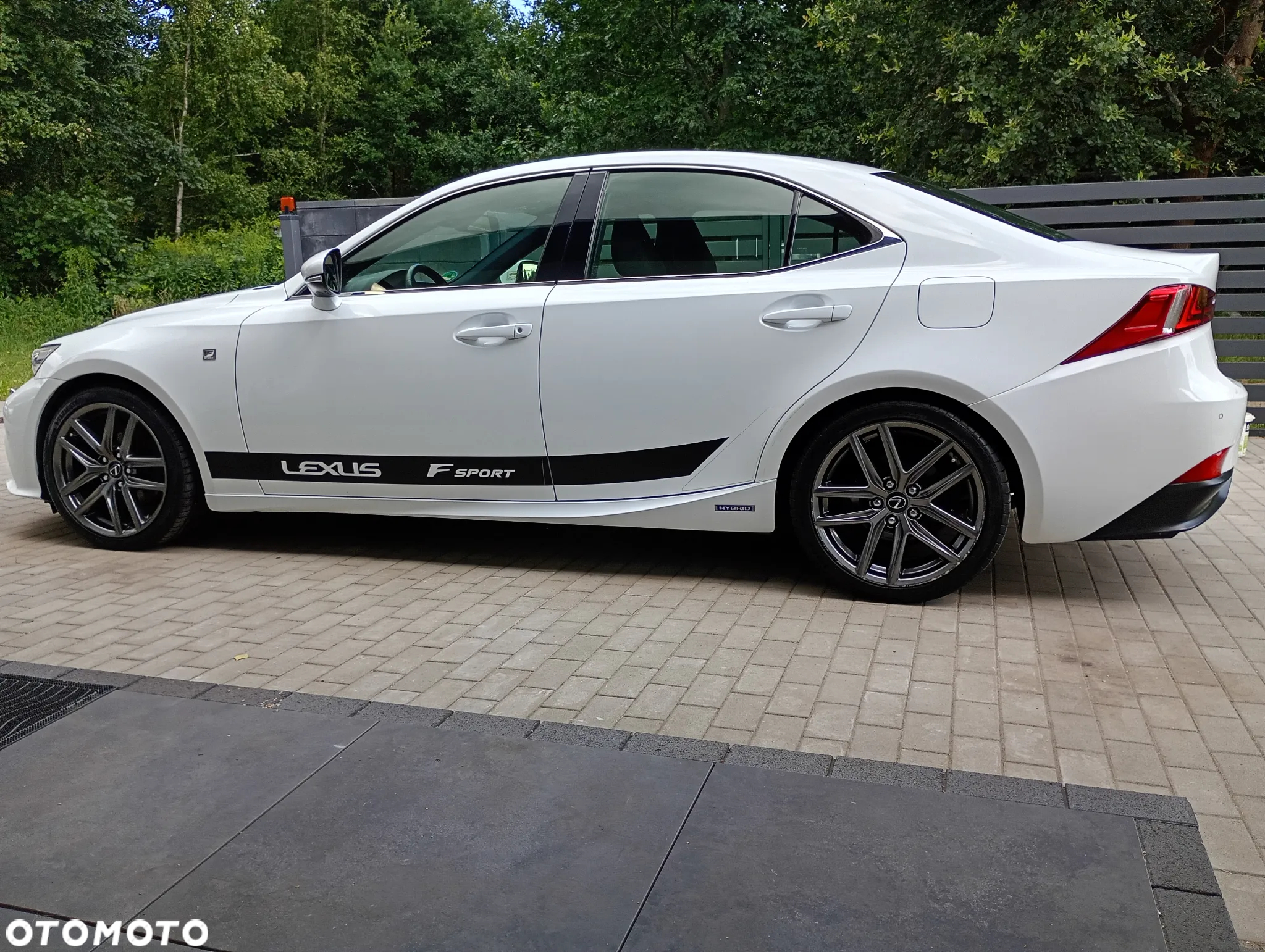 Lexus IS 300h F Sport - 20
