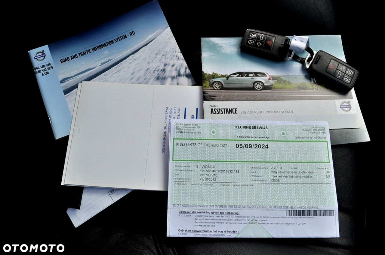 Volvo V40 D2 Momentum - 35