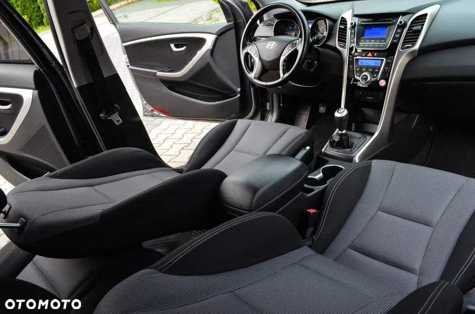 Hyundai i30 1.6 CRDi BlueDrive Comfort - 37