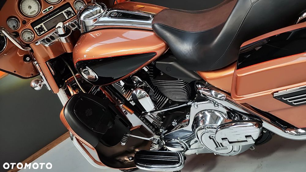 Harley-Davidson Touring Street Glide - 29