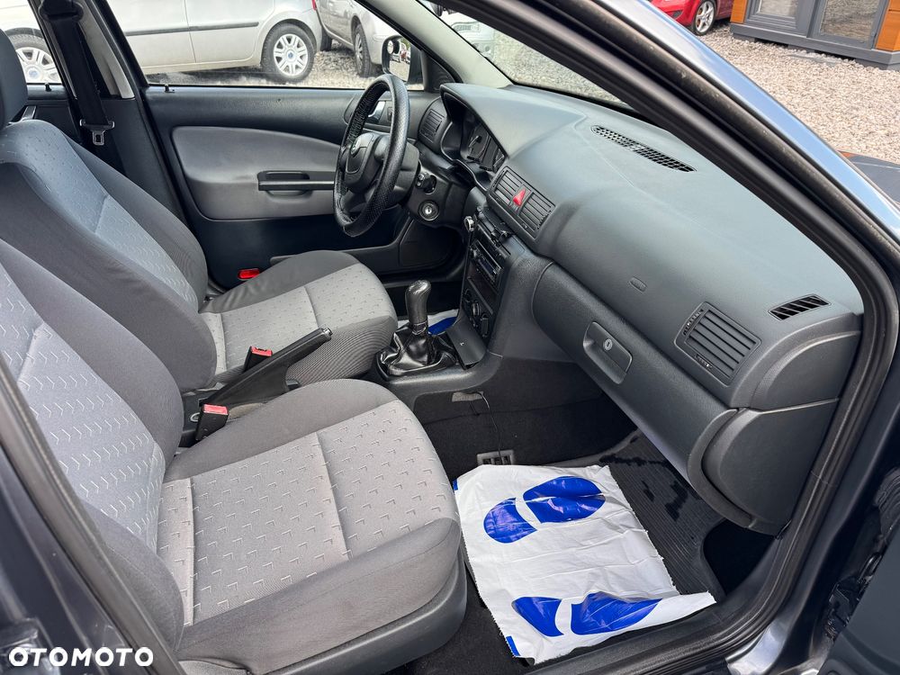 Skoda Octavia 1.6 Tour - 13