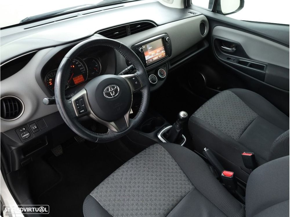 Toyota Yaris 1.0 VVT-i ACtive - 13