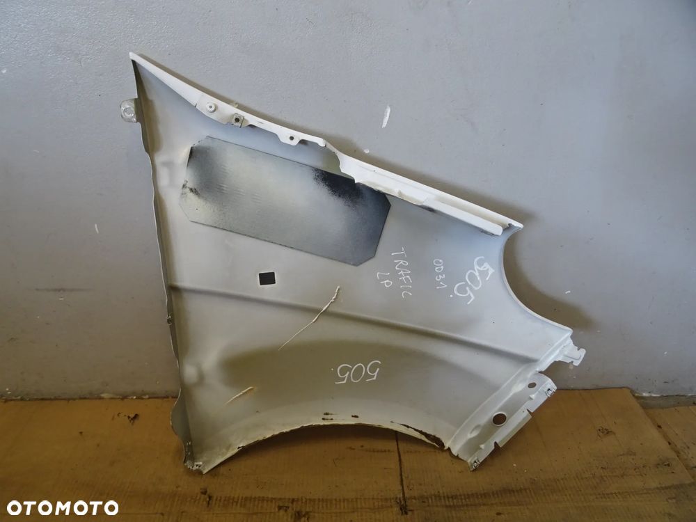 BŁOTNIK LEWY PRZÓD PRZEDNI RENAULT TRAFIC II LAK:0D31 NR505 - 9