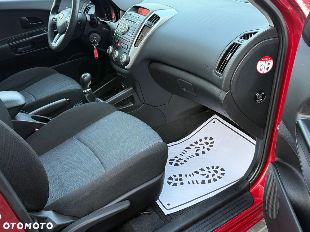 Kia Ceed 1.4 Comfort + - 11