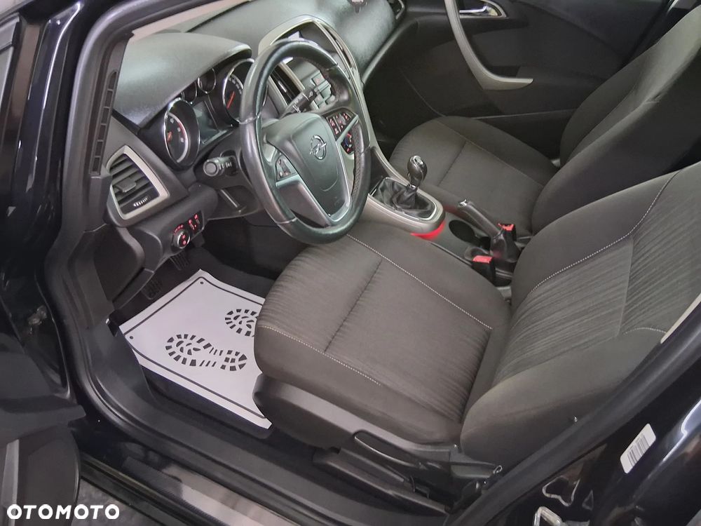 Opel Astra 1.4 Turbo - 17