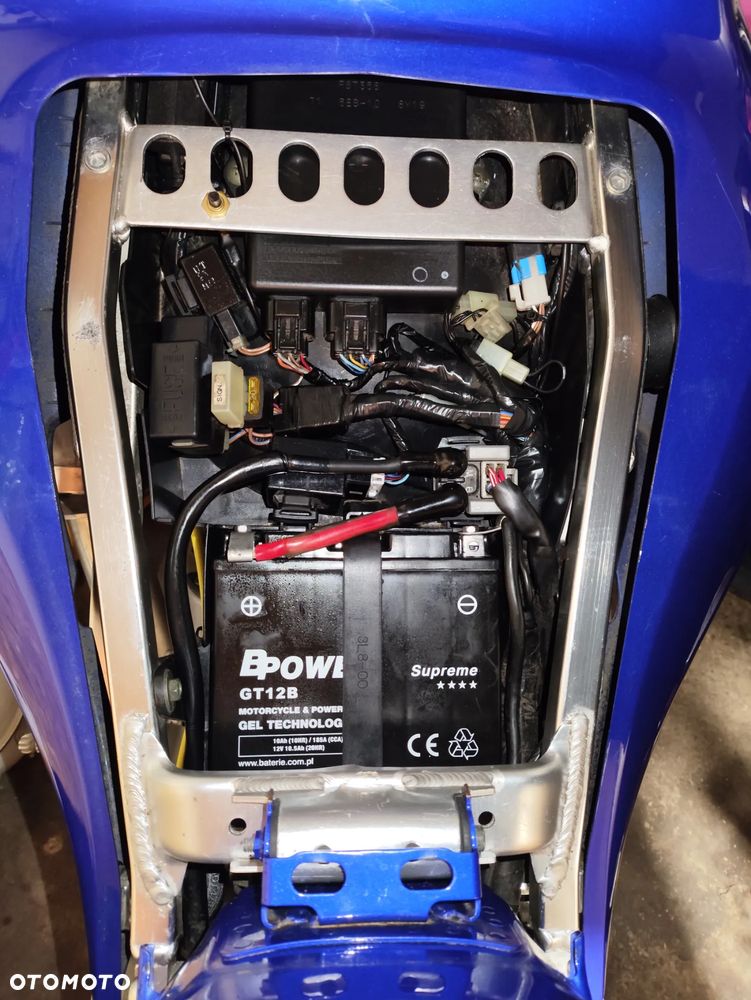 Yamaha YZF - 26