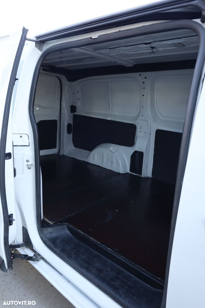 Opel Vivaro L3H1 - 12