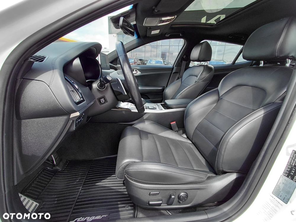 Kia Stinger 3.3 T-GDI V6 GT AWD - 13