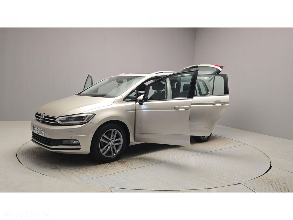 Volkswagen Touran - 9