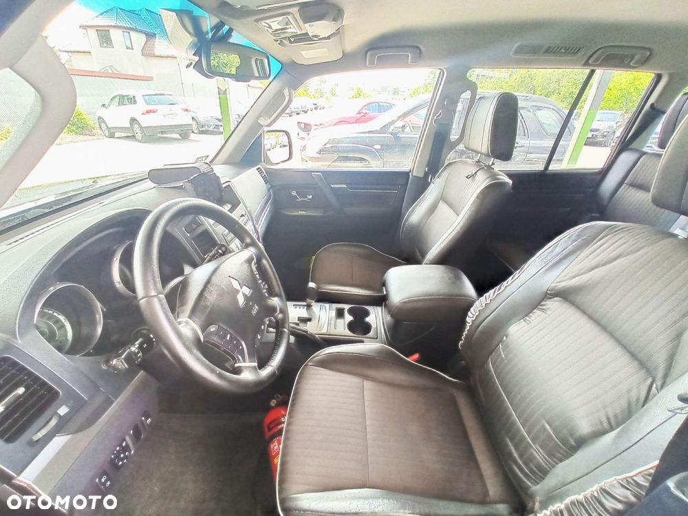 Mitsubishi Pajero - 7