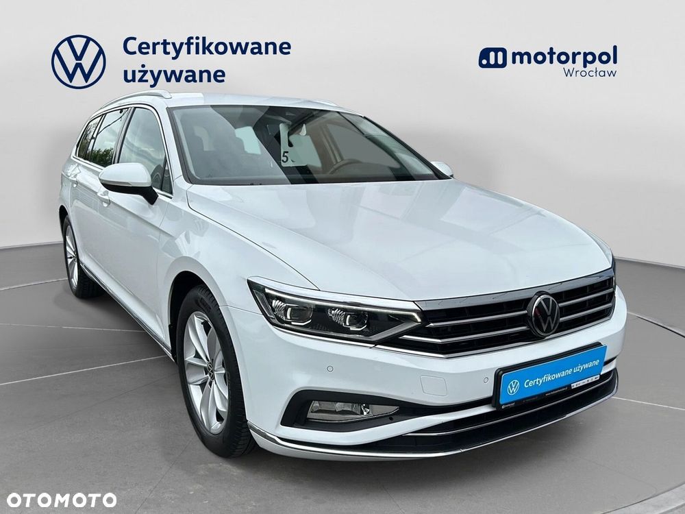 Volkswagen Passat Variant 2.0 TDI Elegance DSG - 16