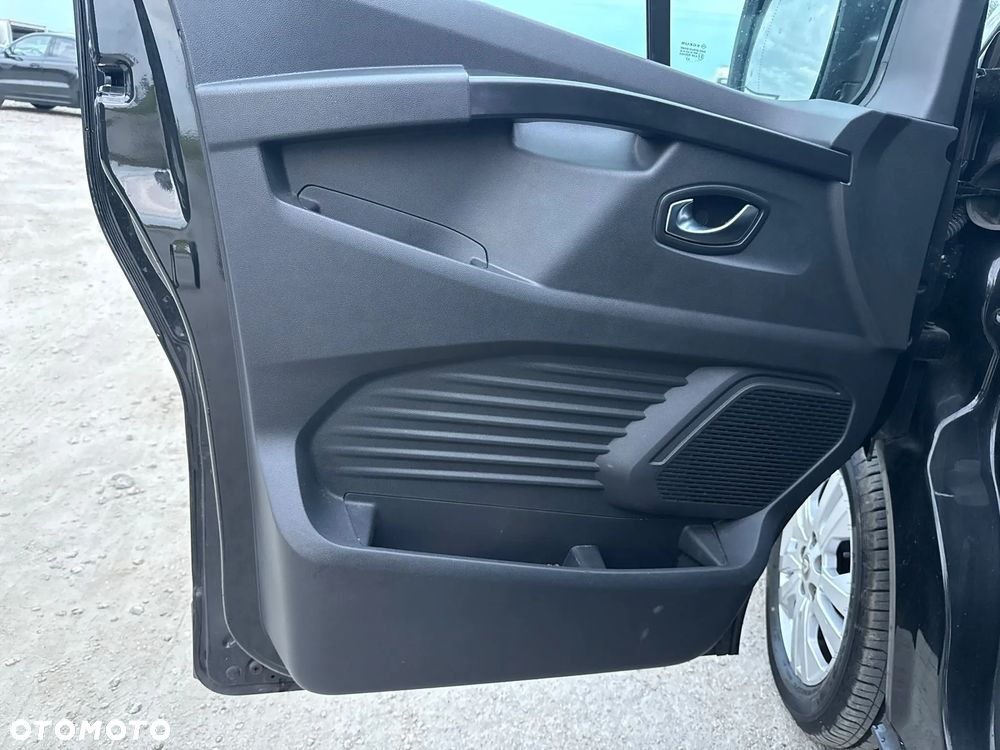 Renault Trafic 2.0 dCi EDC - 18