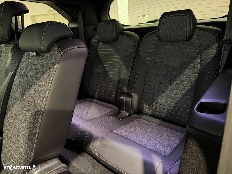 Peugeot 5008 1.2 Hybrid Allure e-DCS6 - 17