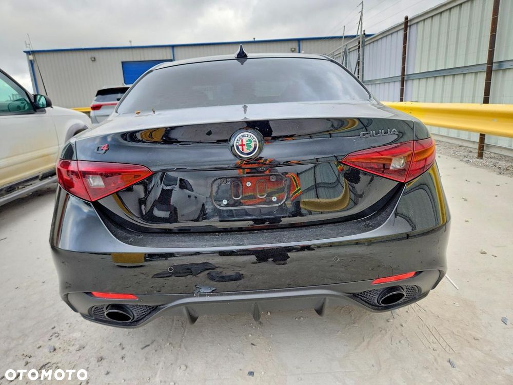 Alfa Romeo Giulia 2.0 Turbo Veloce TI Q4 - 8