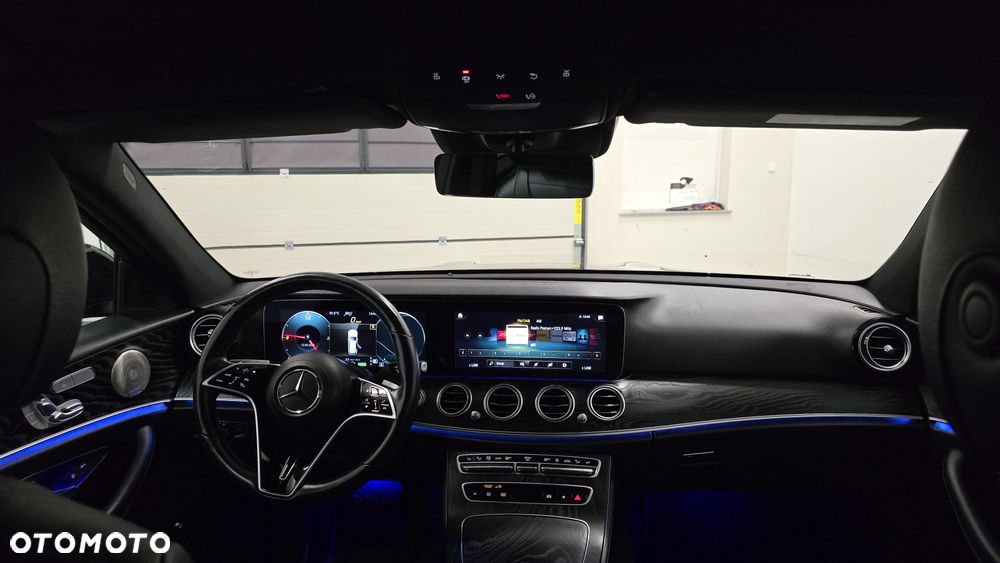 Mercedes-Benz Klasa E 300 de 4Matic T 9G-TRONIC AMG Line - 7