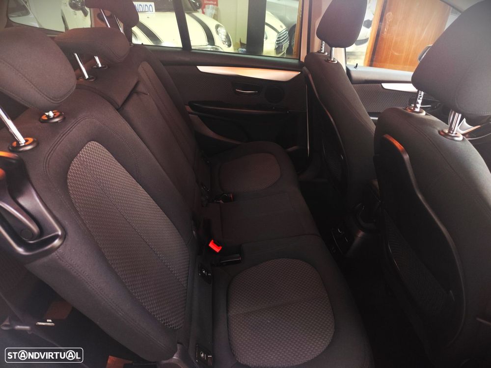 BMW 216 Gran Tourer i 7L Line Sport - 10