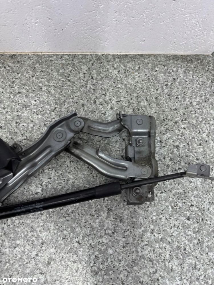 zawias maski prawy volvo s90 ii 2017-2021 32219800 - 3