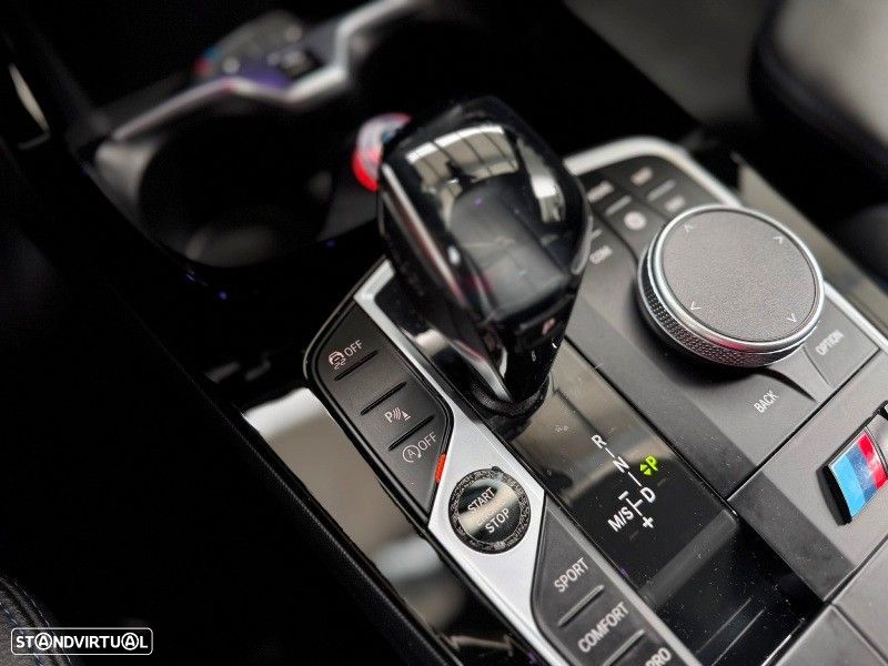 BMW 118 d Pack Desportivo M - 52