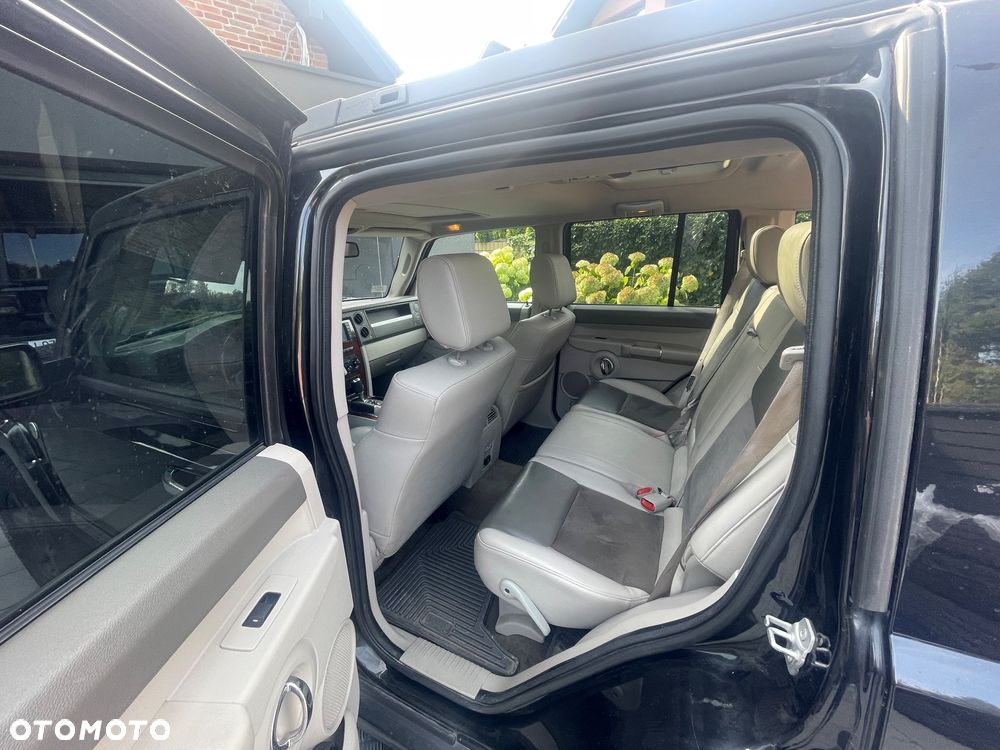 Jeep Commander 5.7 V8 Overland - 18