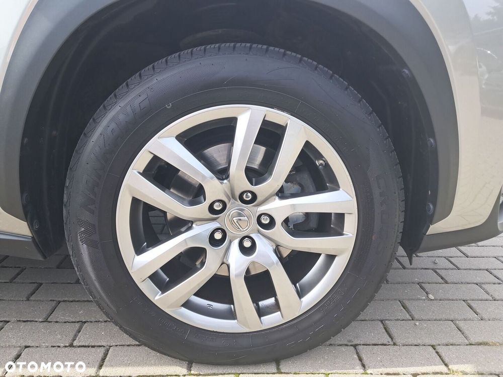 Lexus NX 300h Comfort AWD - 11