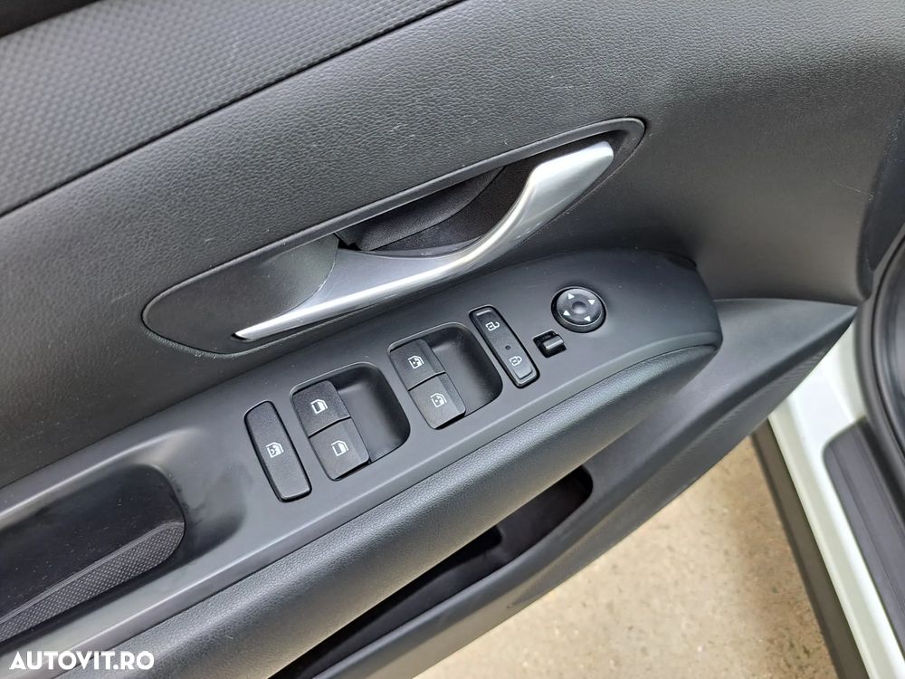 Hyundai Tucson 1.6 l 150 CP 2WD 6MT Comfort - 17