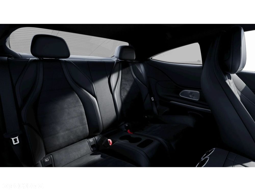 Mercedes-Benz CLE 300 mHEV 4-Matic AMG Line - 10