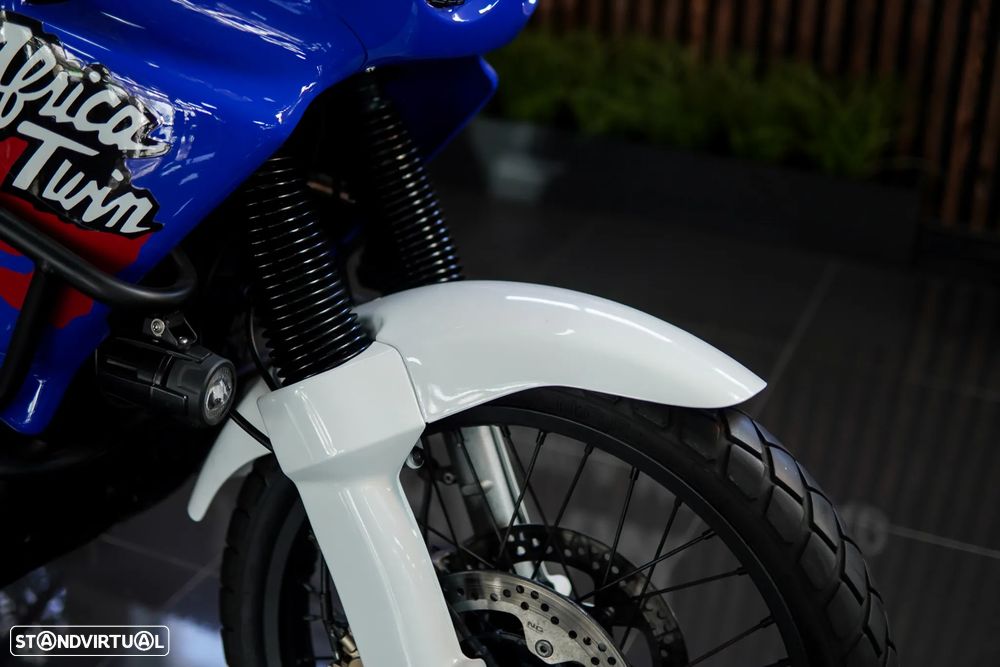 Honda Africa Twin 750 Adventure - 22