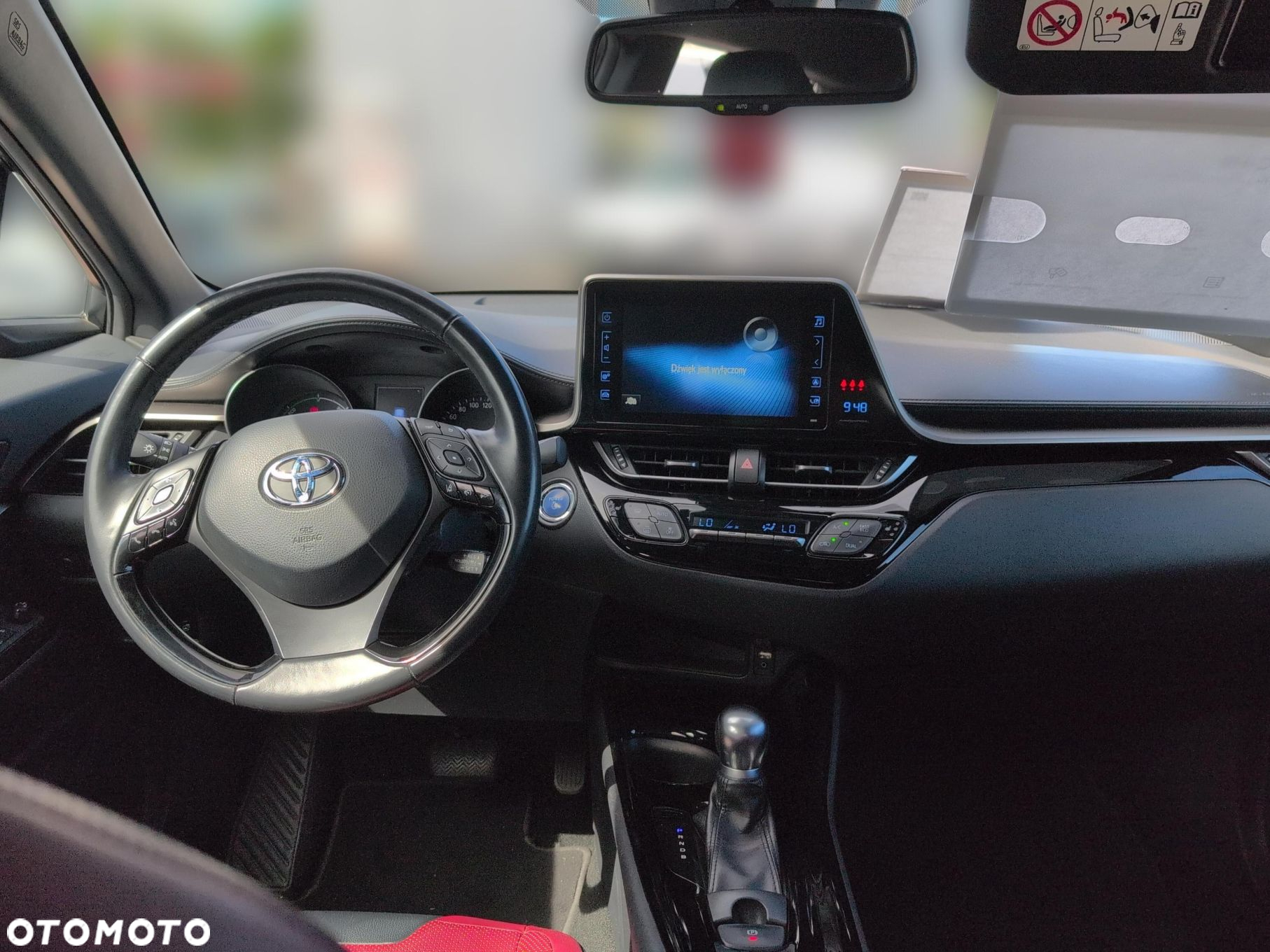 Toyota C-HR - 11