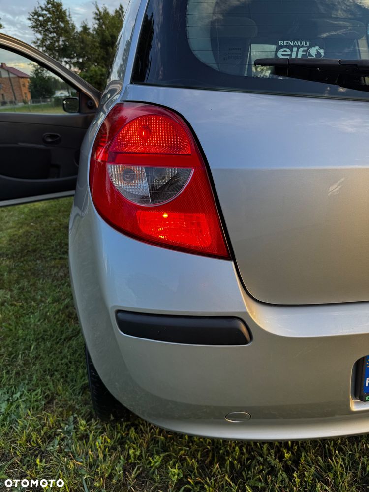 Renault Clio 1.2 16V Dynamique - 22