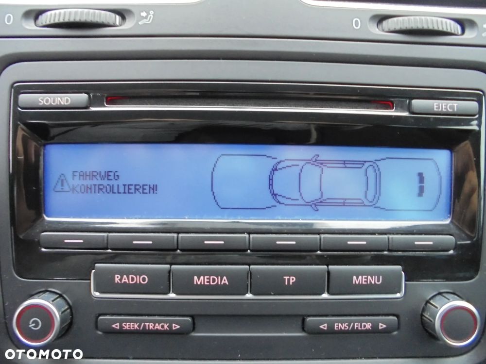 Volkswagen Golf 1.6 TDI DPF Comfortline - 32