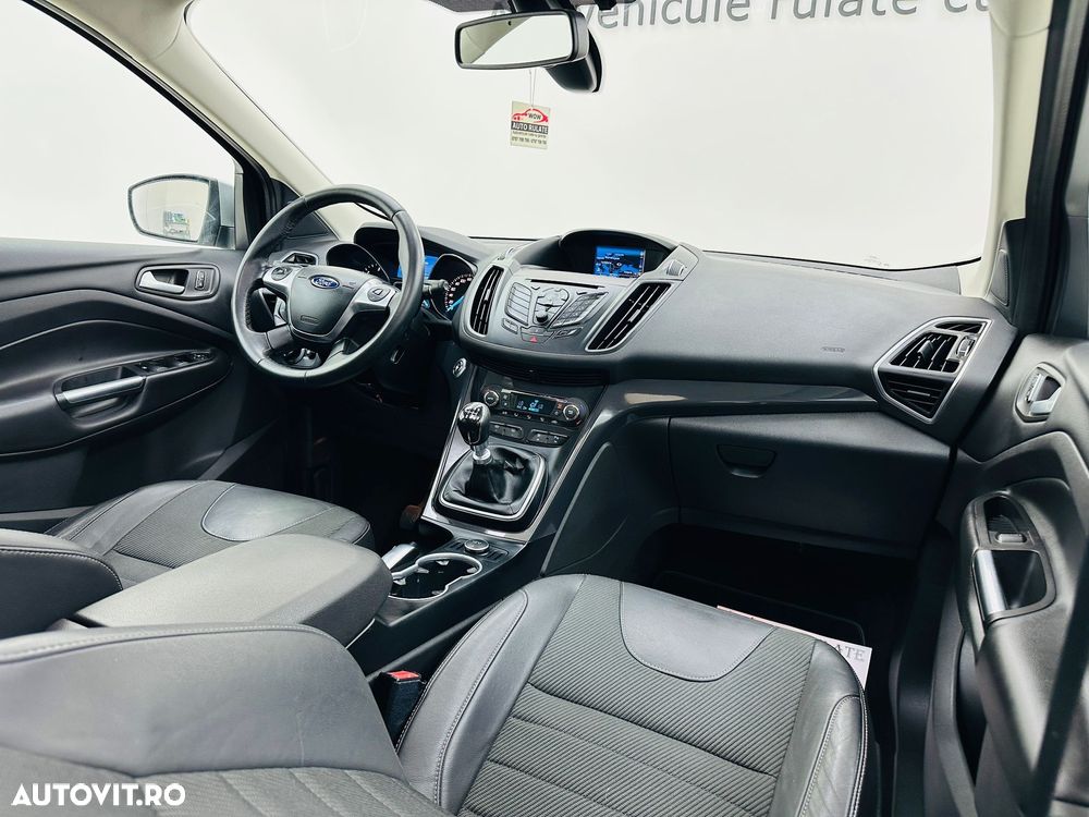 Ford Kuga - 24