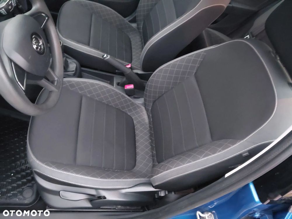 Skoda Fabia 1.0 Ambition - 11