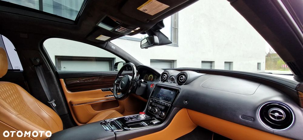 Jaguar XJ 3.0 T LWB Portfolio - 22