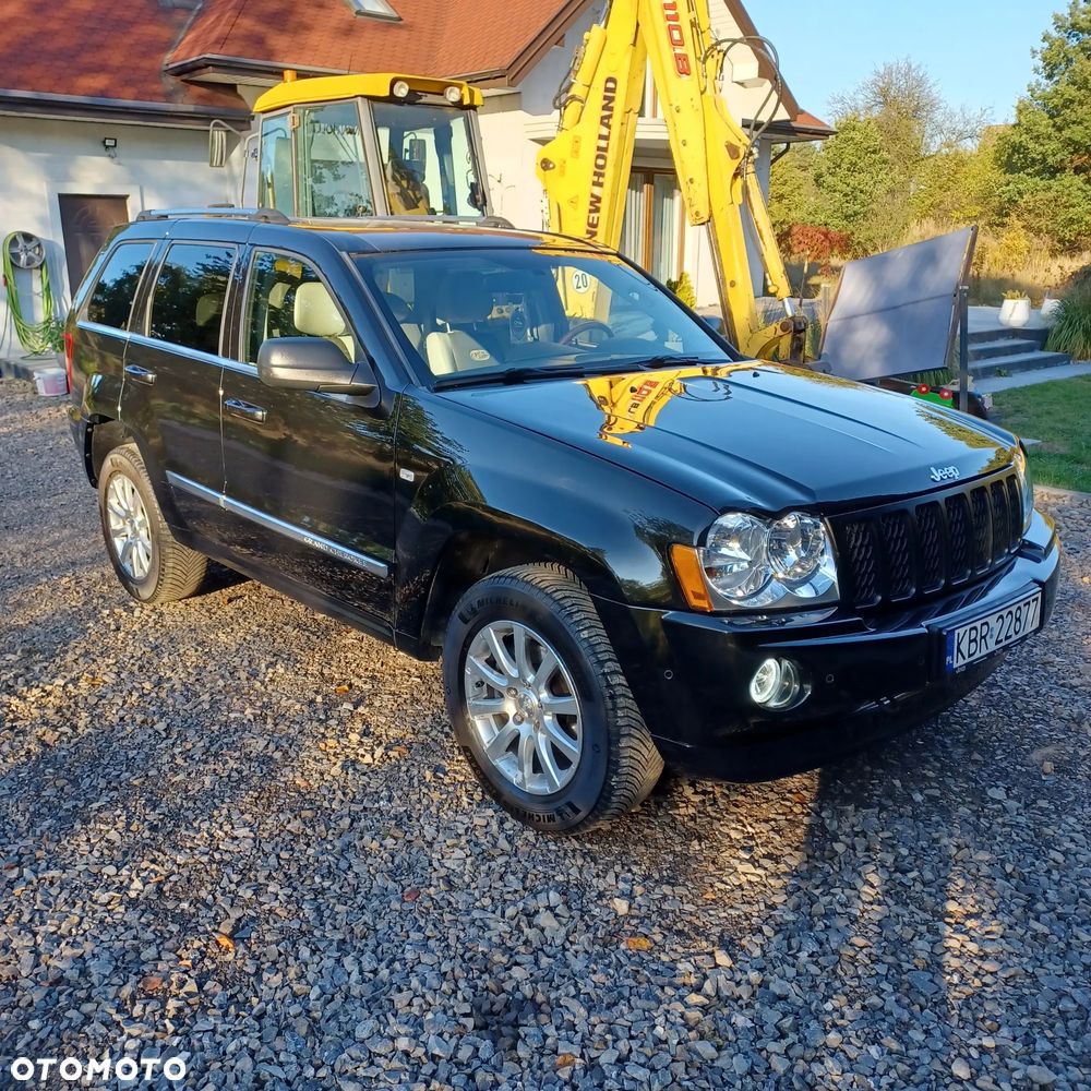 Jeep Grand Cherokee - 22