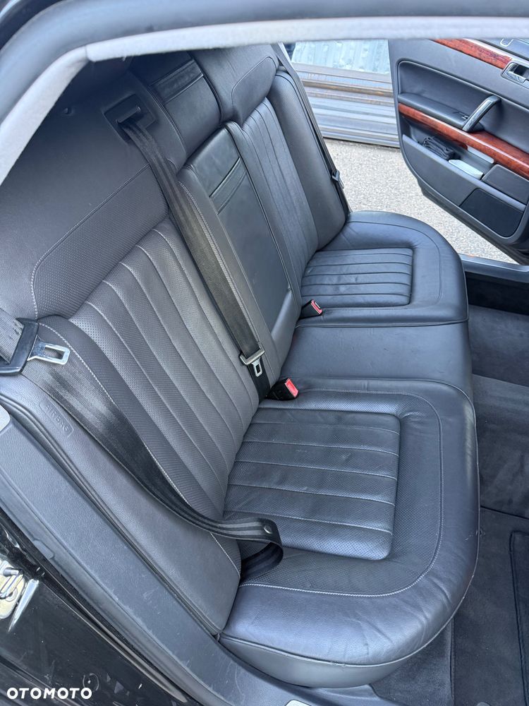 Volkswagen Phaeton 4.2 V8 4Mot (5 os.) - 7