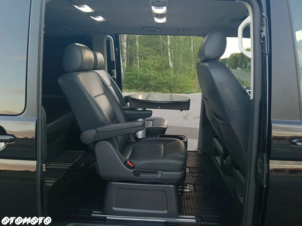 Volkswagen Multivan - 17