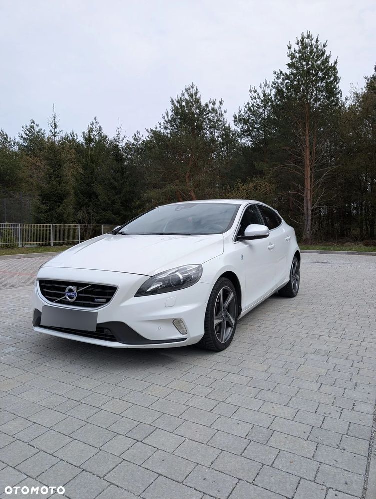 Volvo V40 D3 R-Design - 13