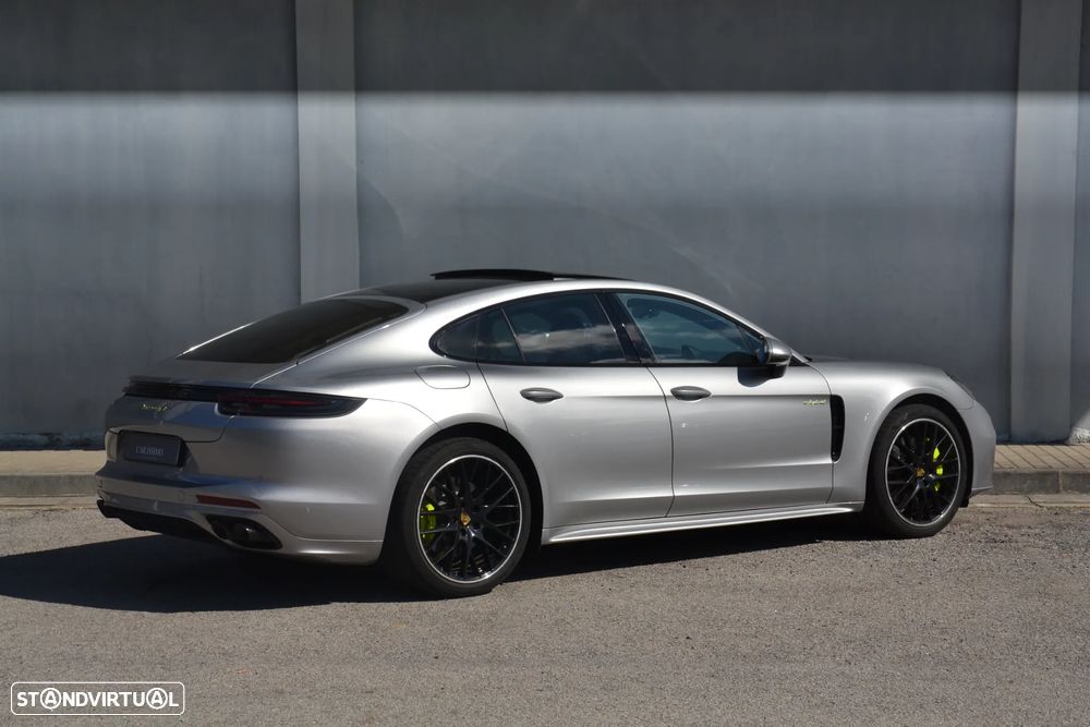 Porsche Panamera 4 E-Hybrid Platinum Edition com PDLS - 16