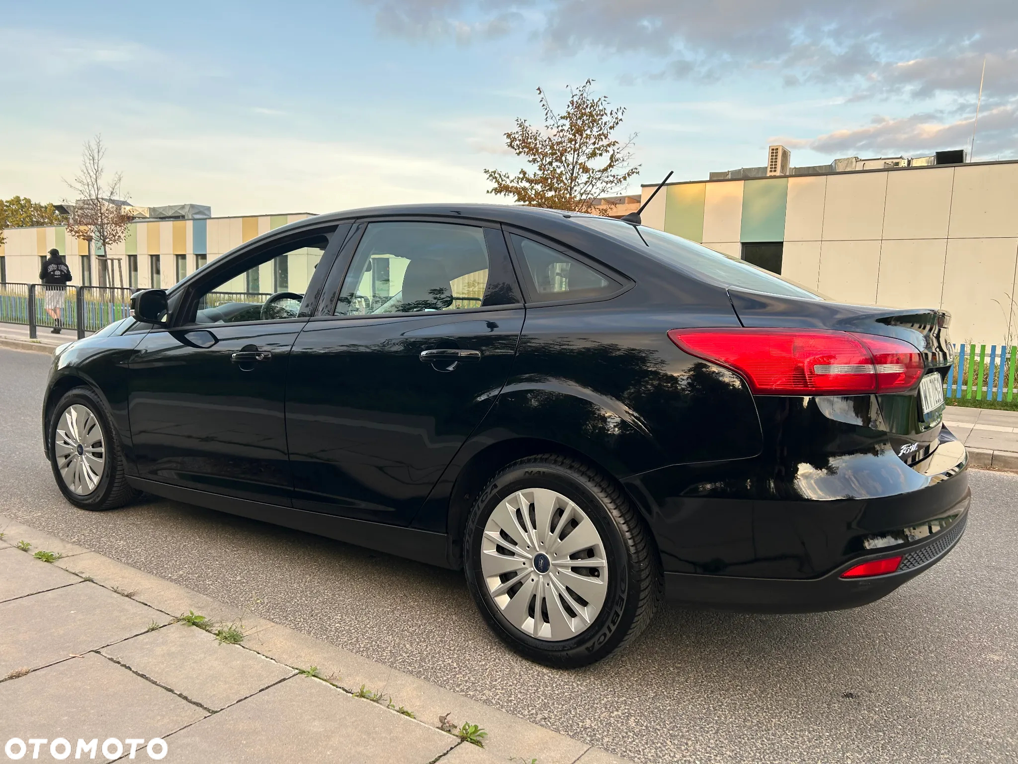 Ford Focus 1.6 Trend - 33