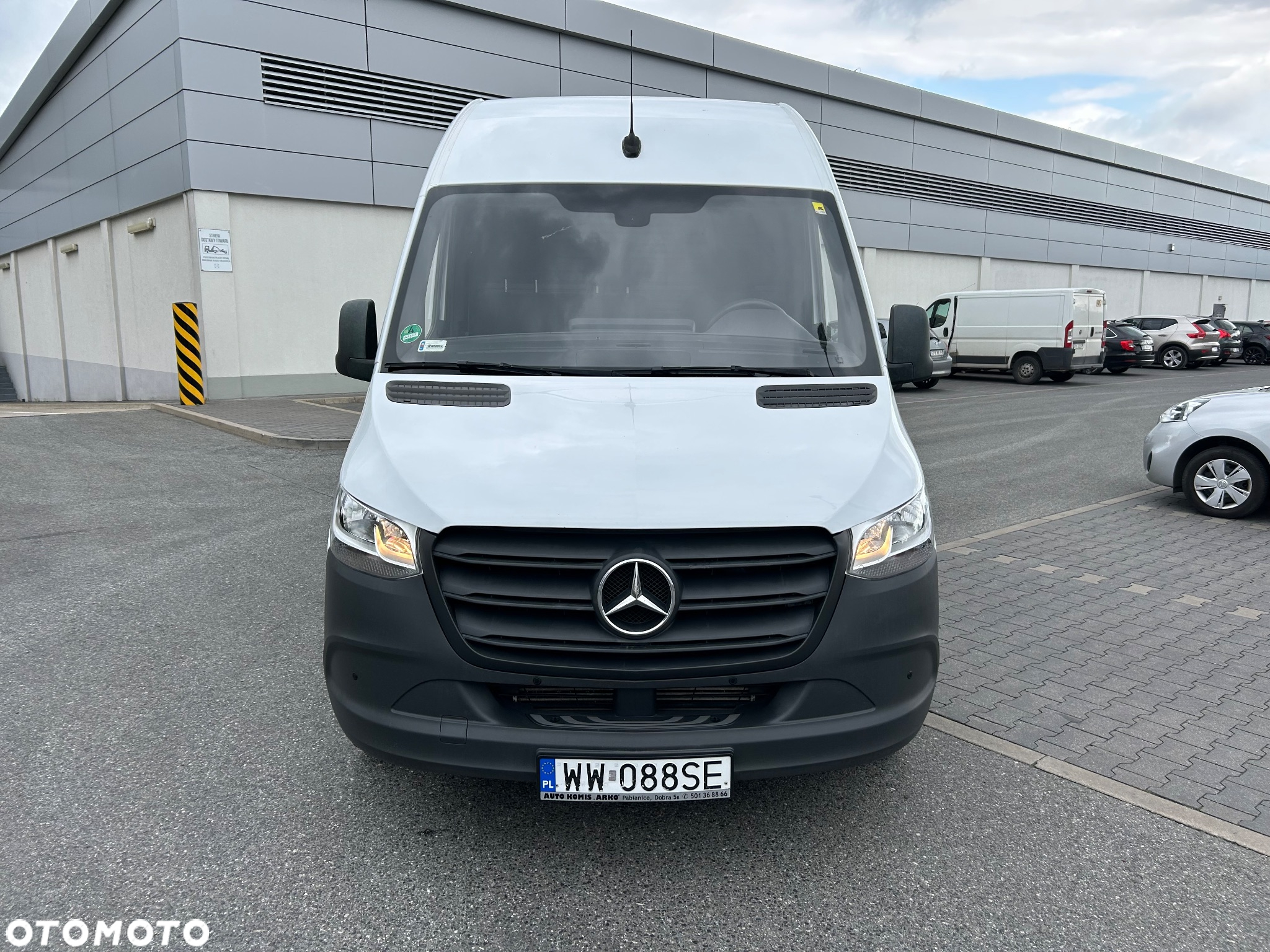 Mercedes-Benz Sprinter - 2