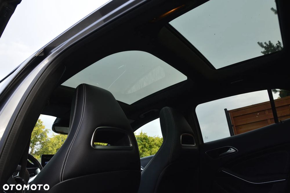 Mercedes-Benz GLA 200 7G-DCT AMG Line - 20