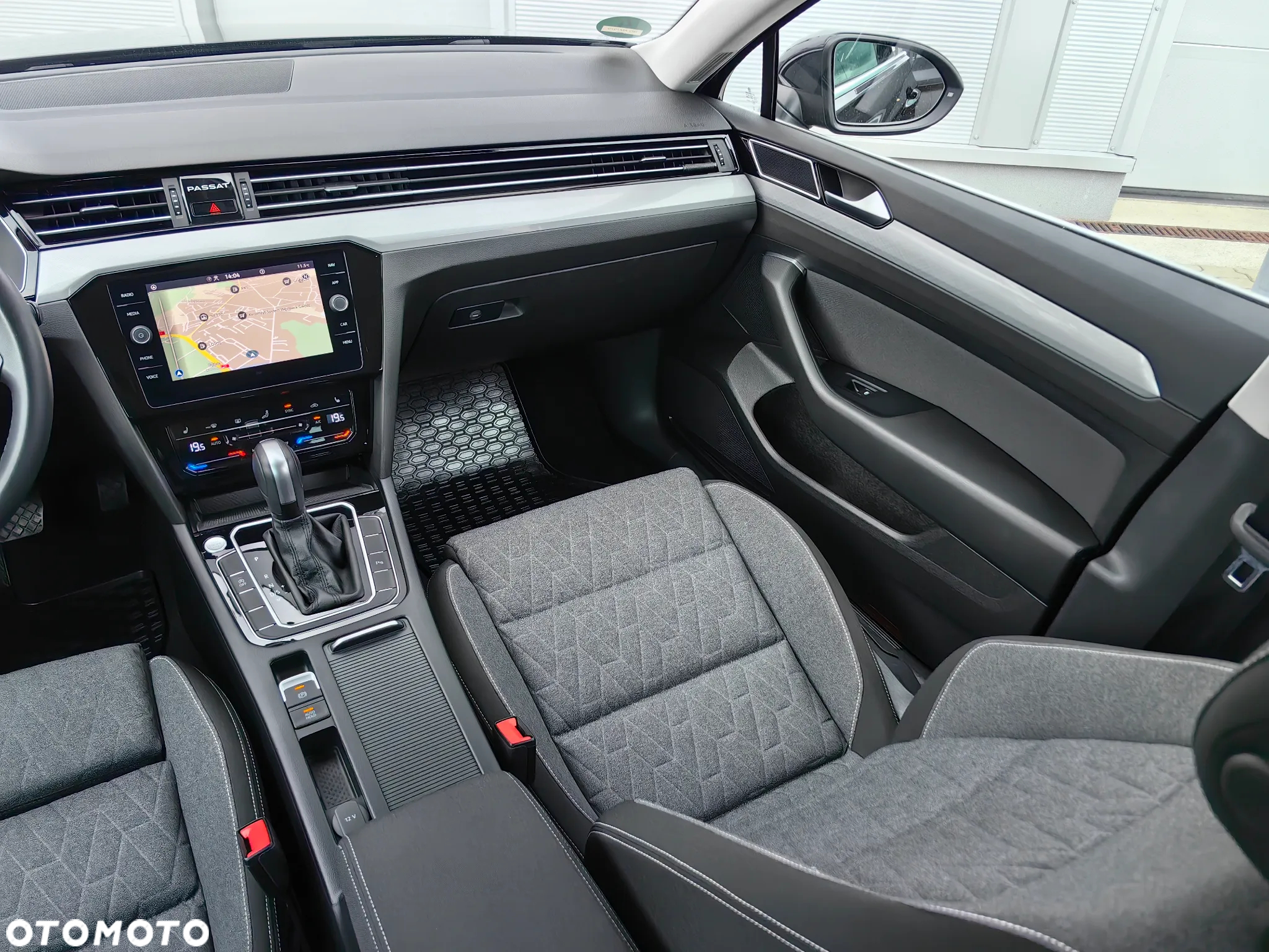 Volkswagen Passat Variant 1.5 TSI OPF DSG Highline - 8