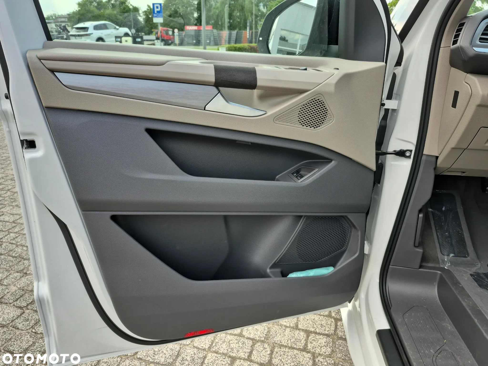 Volkswagen Multivan 1.5 eHybrid PHEV 4Motion L2 Edition DSG - 10
