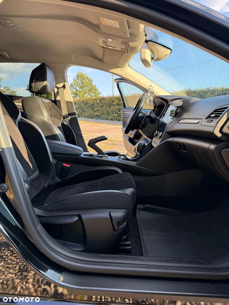 Renault Megane 1.5 Blue dCi Intens EDC - 13