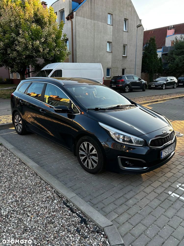 Kia Ceed 1.6 GDI L DCT - 1
